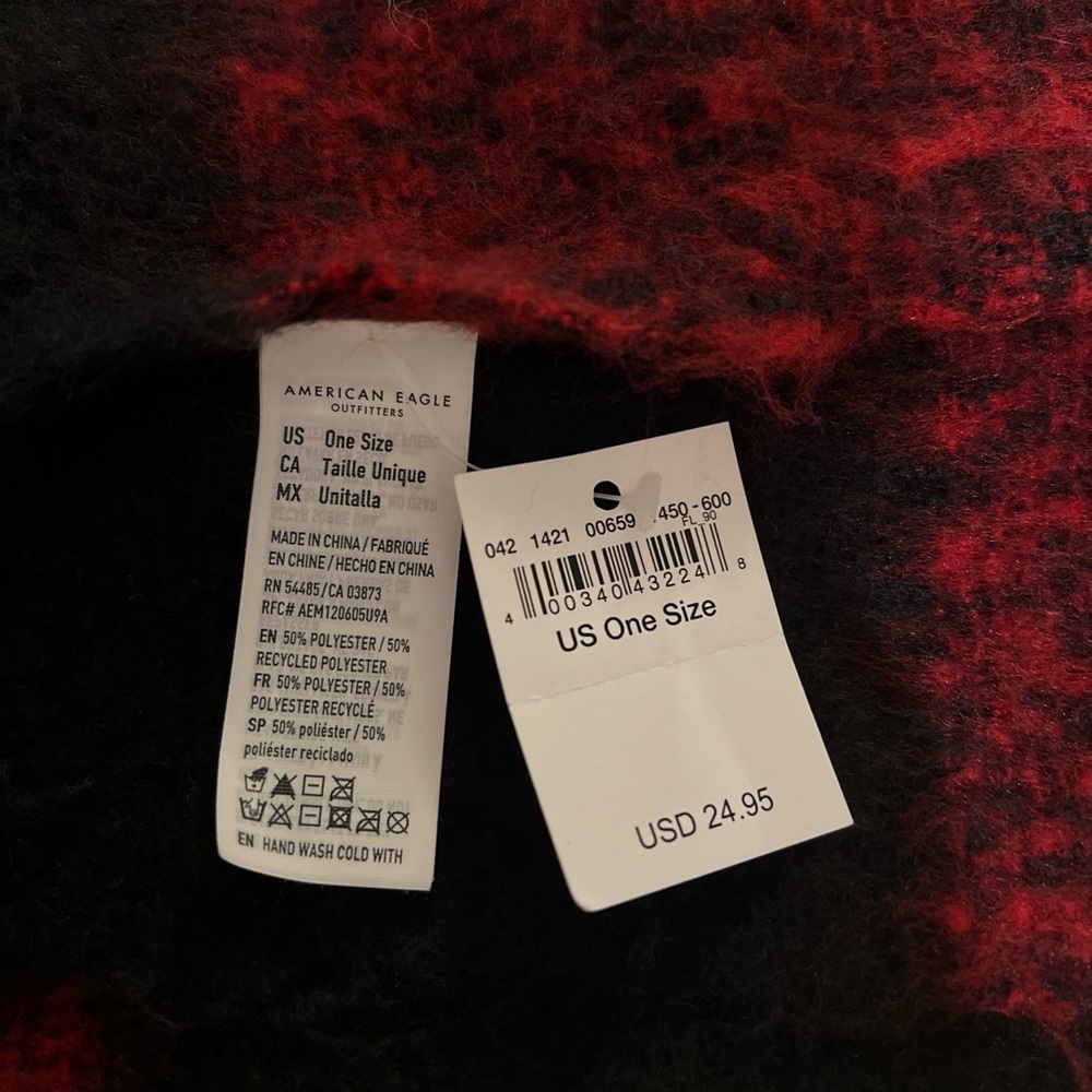 NWT American Eagle Buffalo Check Scarf with Fringe Detailing- OSFA - Picture 3 of 3